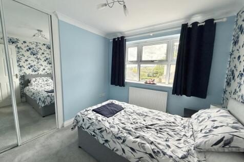 Bedroom with Fitted Wardrobes