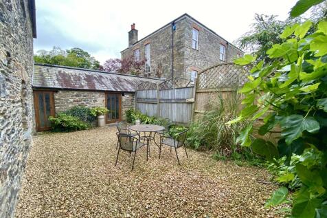 Rear Courtyard