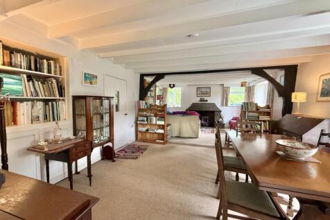 Coy Sitting/Dining Room