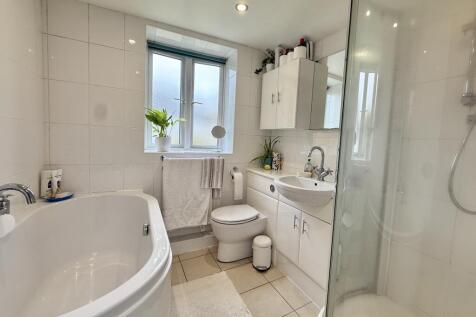 4 Piece Bathroom Suite