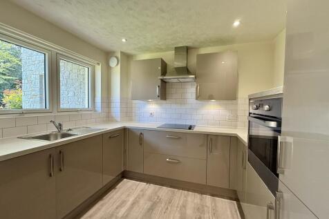 Kitchen with Integrated Appliances