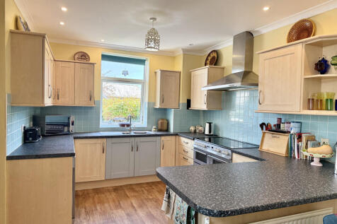 Spacious Kitchen/Diner