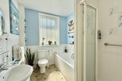4 Piece Family Bathroom 