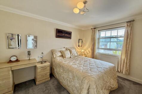 Master Bedroom with En Suite