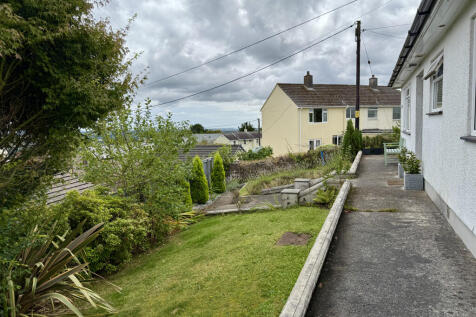 Garden to Front