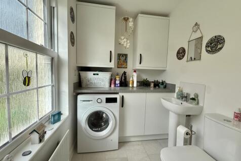 Utility &#43; Cloakroom