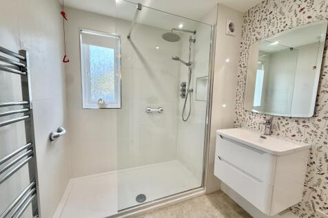 Recently Fitted Shower Room