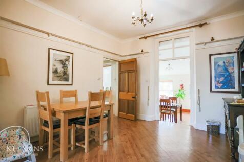 Breakfast Room