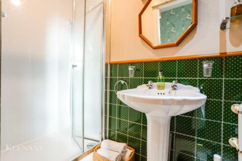 Bedroom 2 Ensuite