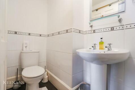 Bedroom 5 Ensuite