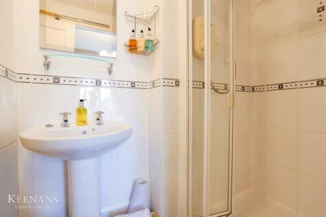 Bedroom 5 Ensuite