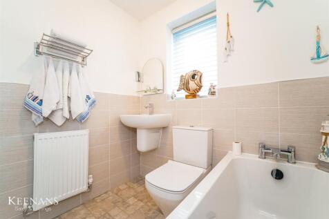 Family Bathroom.jpg