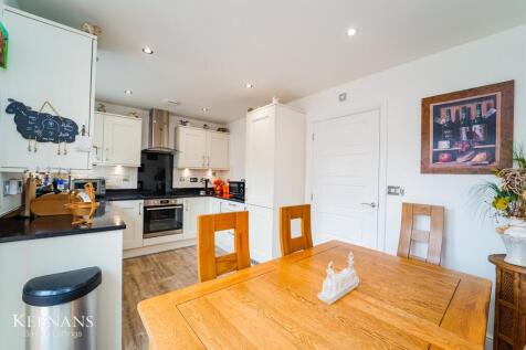 Kitchen/Dining Area.jpg