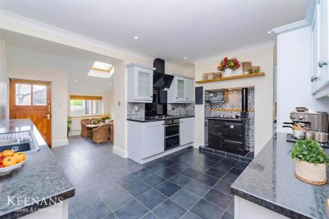 3 - Kitchen - Farmhouse - 0.jpg