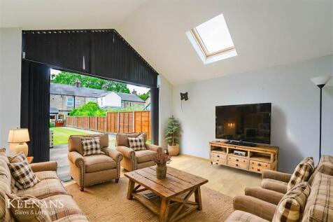 7 - Living Room - Farmhouse - 2.jpg