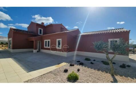 New build Villa Almadena Lagos