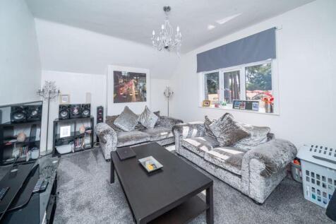 Living room/ reception room