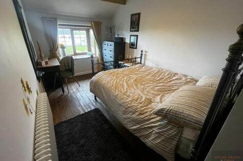 bedroom2.jpeg