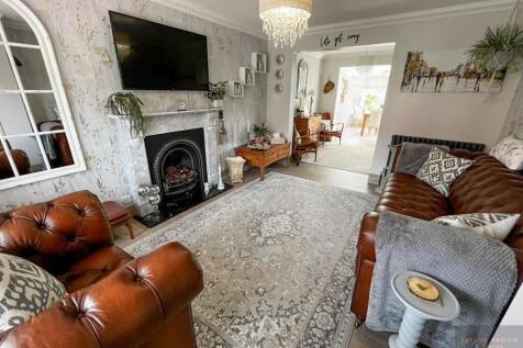 lounge add