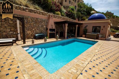 Property Image 4