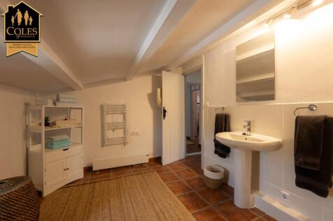 Property Image 38