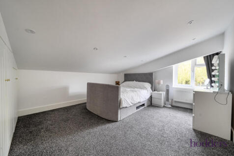 dde2c56a-4761-43b...