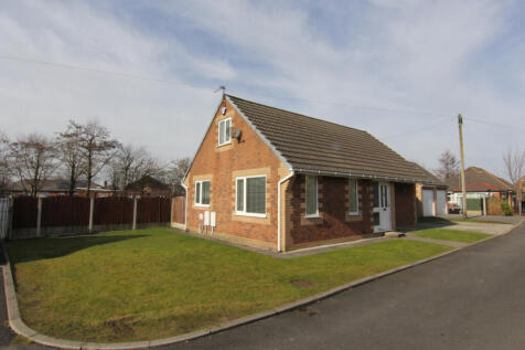 three/ four bedroom detached bungalow for sale - 