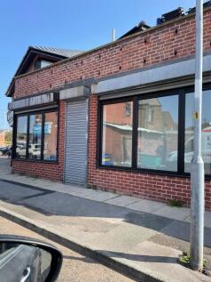 Commercial property to rent Charles Street, Manch