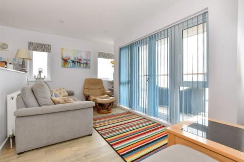 Kitchen/ Living Room