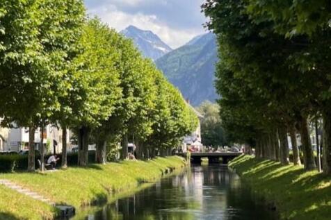 The town of Bourg d&#39;