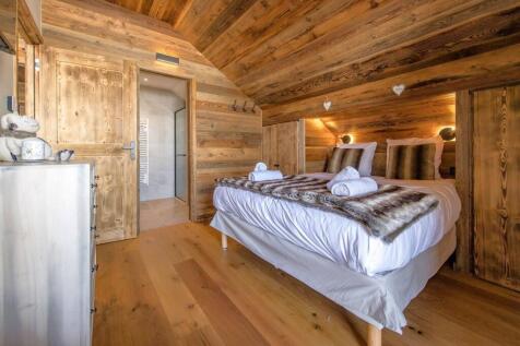 The brand new apartm