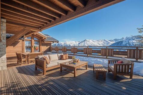 Outstanding chalet f