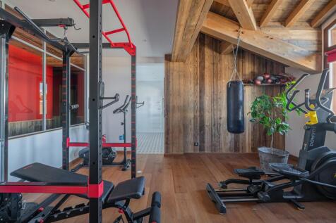 Outstanding chalet f