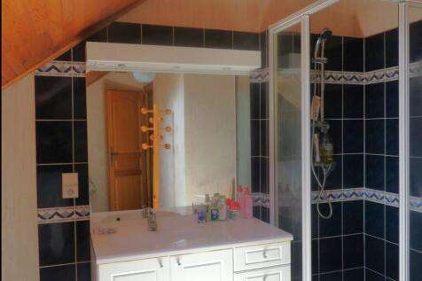 Chalet for sale in V