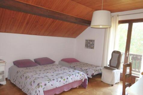 Chalet for sale Bour