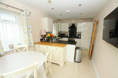 Dining kitchen.jpg