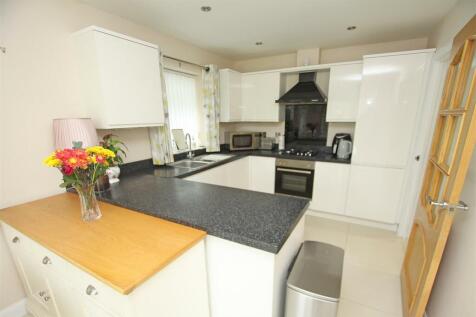 Kitchen area.jpg