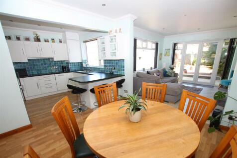 Open living area.jpg