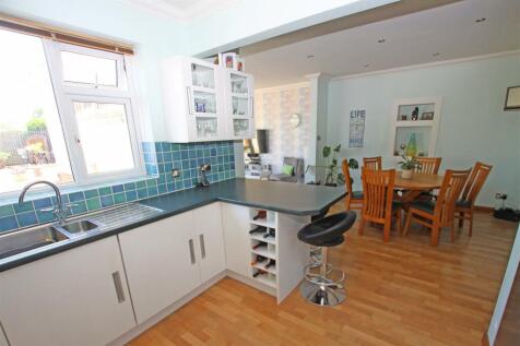 Kitchen area b.jpg