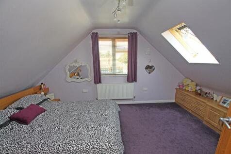 Bedroom b.jpg