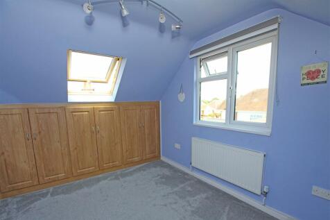 Bedroom c.jpg