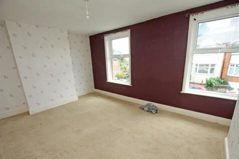 Bedroom one a.jpg
