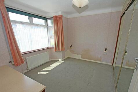 Bedroom 1.jpg