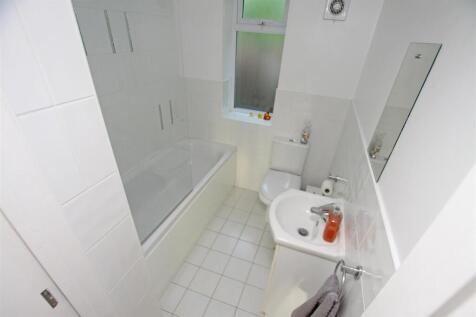 Bathroom.jpg
