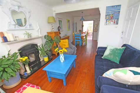 Sitting area b.jpg