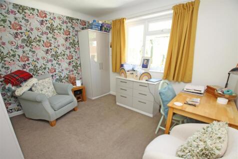 Bedroom one a.jpg