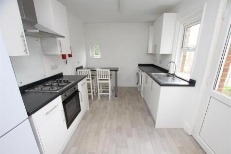 Kitchen a.jpg