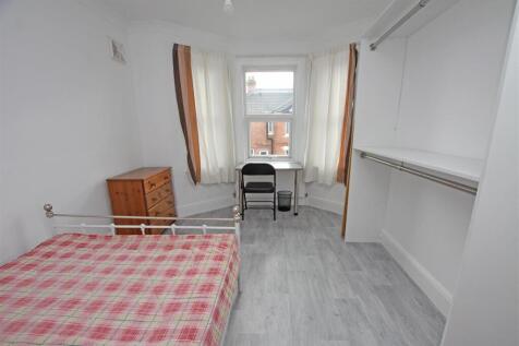 bedroom a.jpg