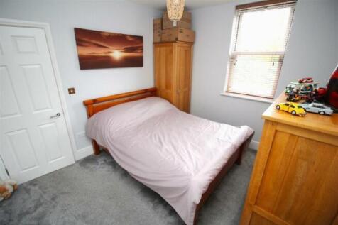 bed 2.jpeg
