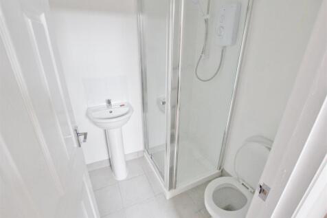 Room 2 es.JPG